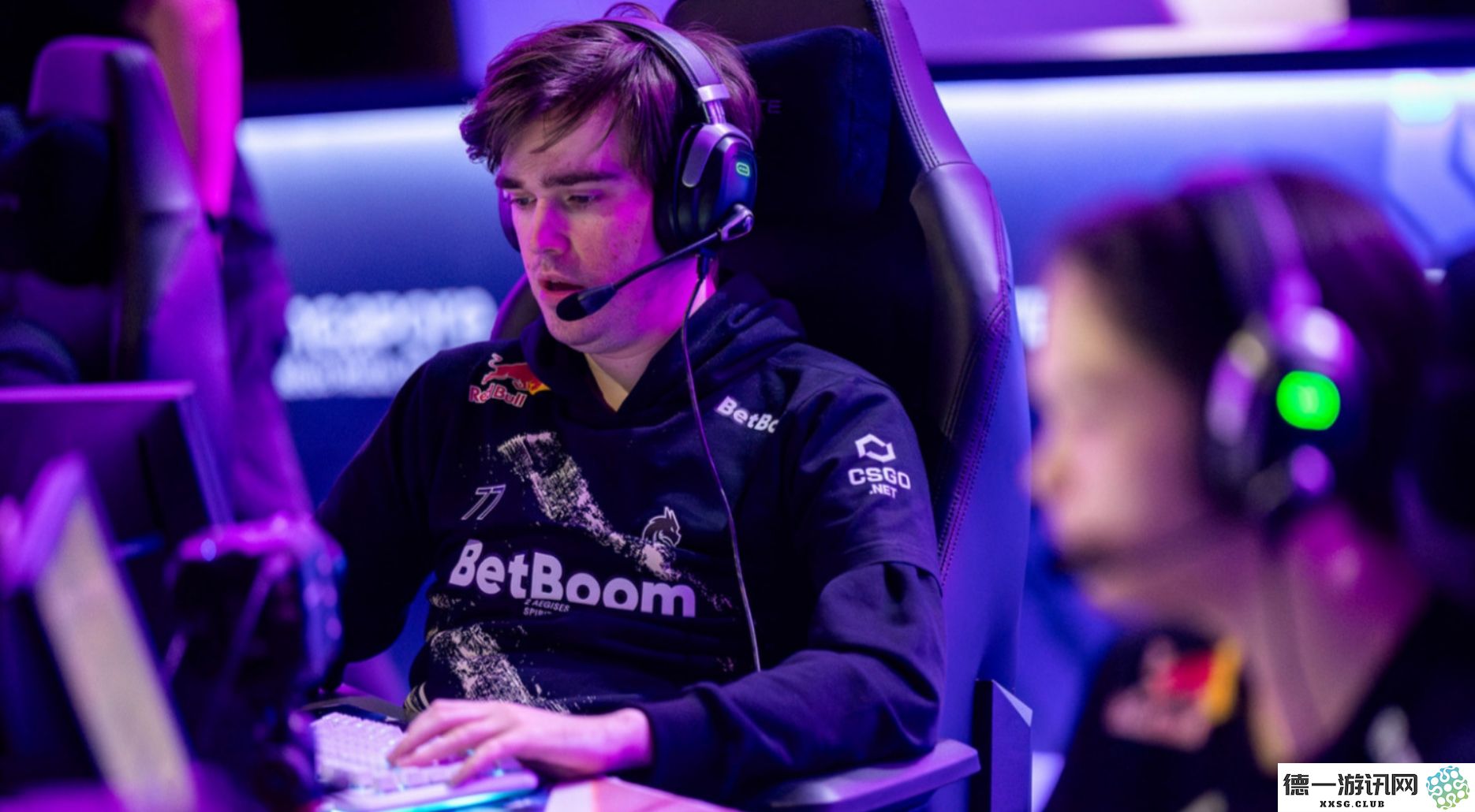 队员Miposhka详细解析了Team Spirit在ESL One 罗利站决赛中遭遇失利的具体原因